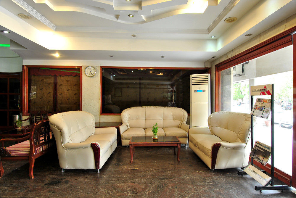 Hotel Solitaire Chandigarh - 10 Mins From Railway Station Dış mekan fotoğraf