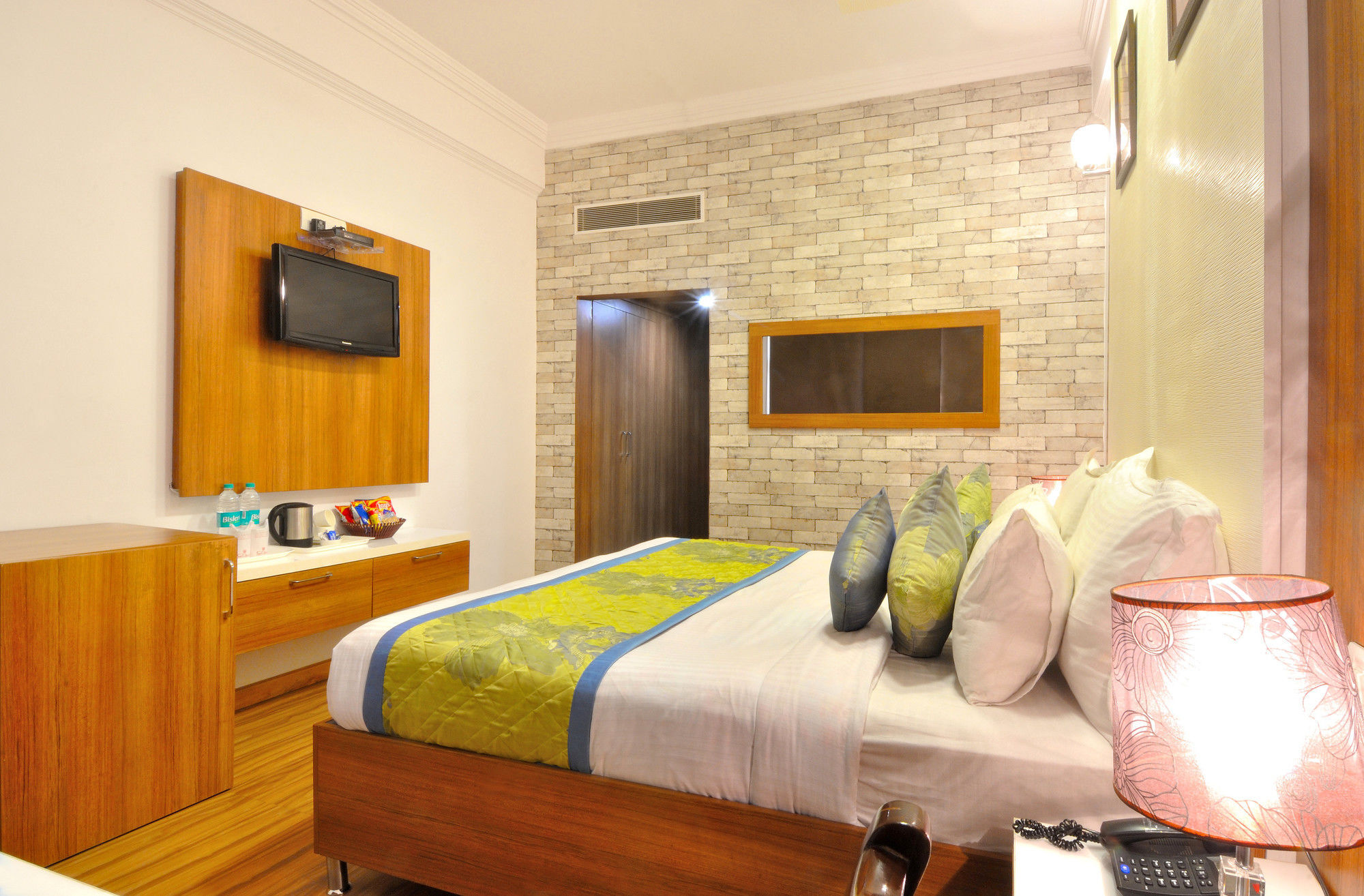 Hotel Solitaire Chandigarh - 10 Mins From Railway Station Dış mekan fotoğraf