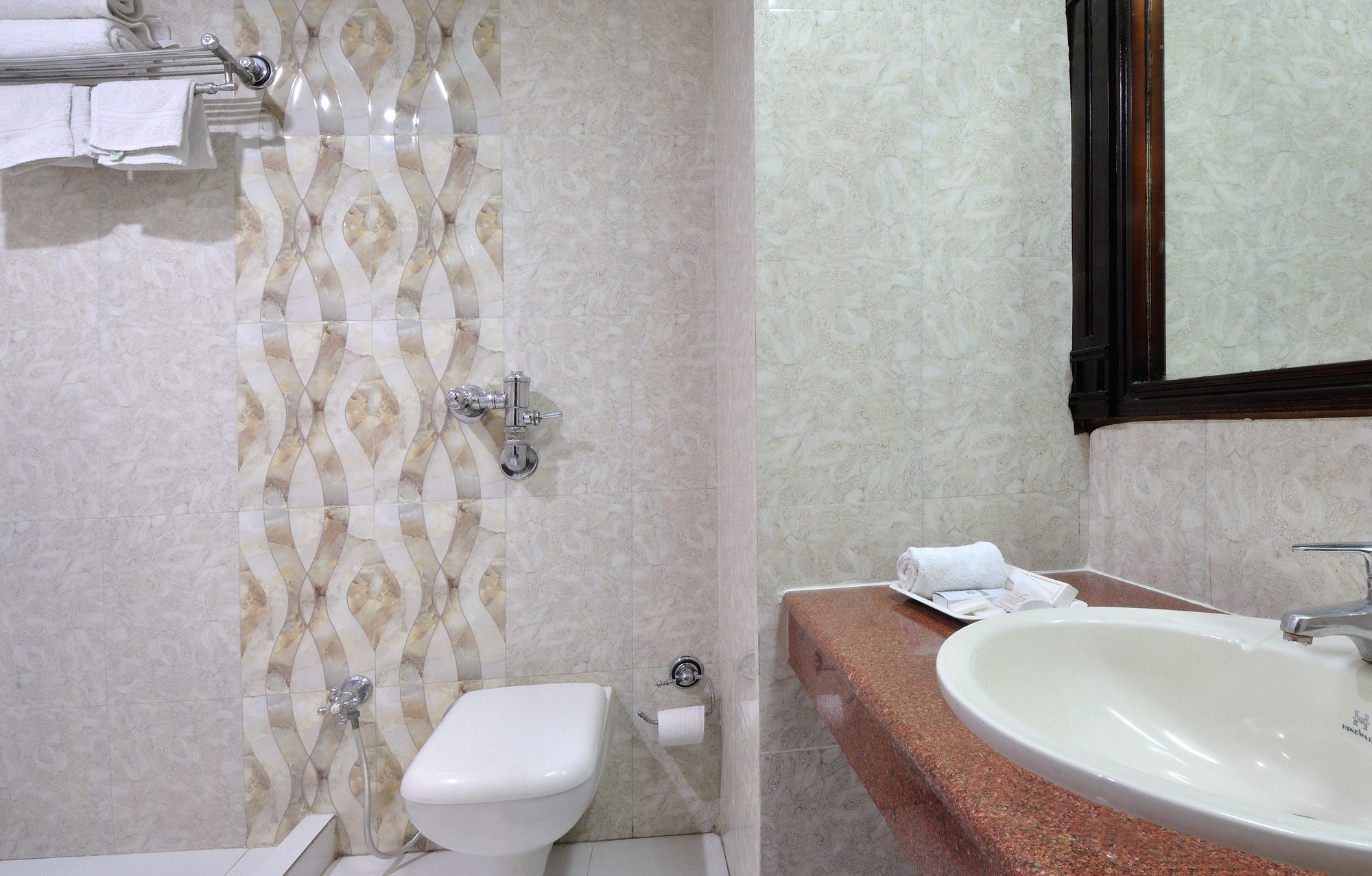 Hotel Solitaire Chandigarh - 10 Mins From Railway Station Dış mekan fotoğraf